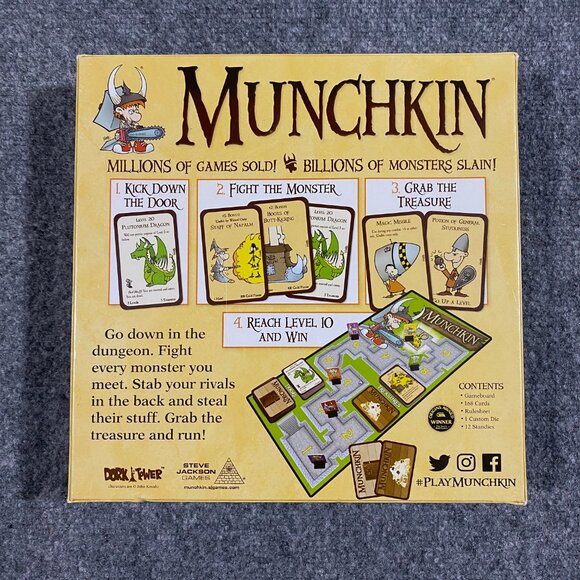 Munchkin Deluxe Family Board Game Steve Jackson Games 2018 SJG1483 Party Sealed - Picture 8 of 16